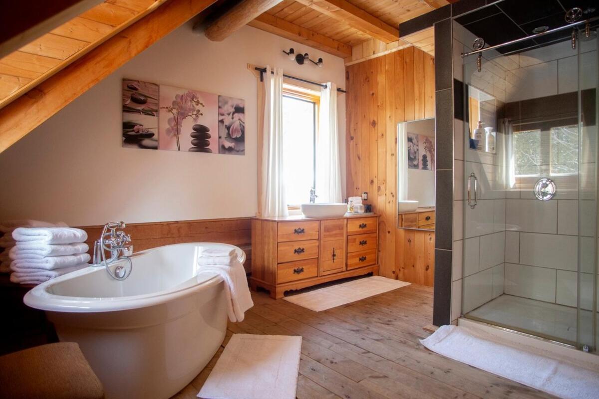 Hebergement "La Maison En Bois Rond" Sainte-Marie Bilik gambar